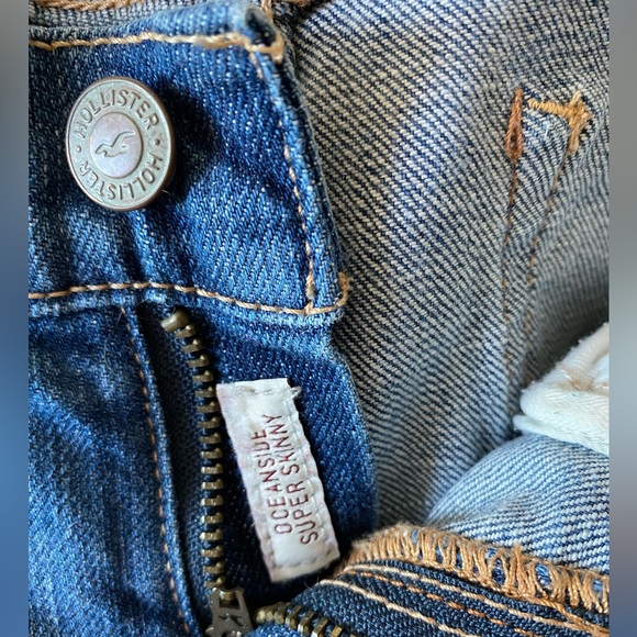 Hollister Oceanside Super Skinny Jeans 5 - Picture 2 of 5